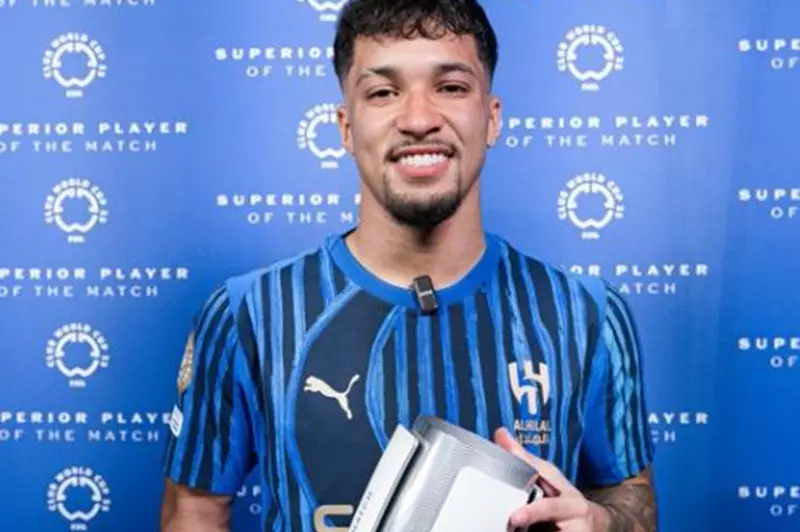 ماركوس ليوناردو رجل مباراة الهلال ومانشستر سيتي